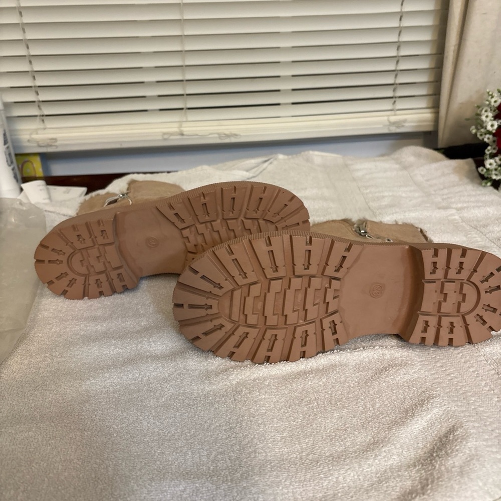 Tan Winter Boots women’s - Picture 3 of 4